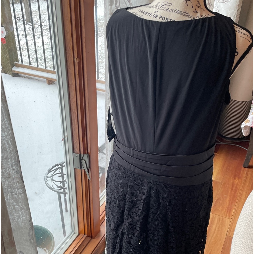 This Beautiful black lace and Satin feel is absolutely stunning, SIZE 12